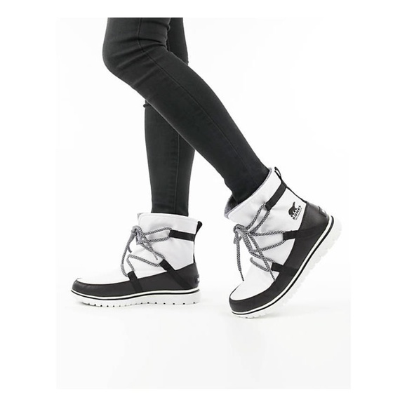 Sorel Shoes - SOREL Cozy Explorer Boot Size 9 NEW